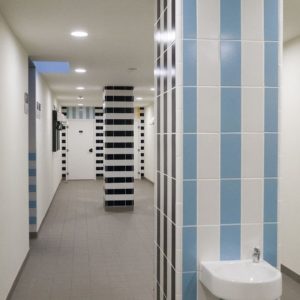 Carrelages pour collectivités, écoles, crèches, espaces culturels, centres sportifs, bâtiments publics