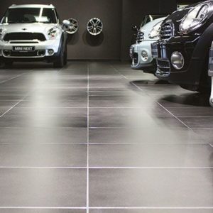 Carrelages pour grandes surfaces, centres commerciaux, locaux industriels, ateliers, garages, entrepôts...