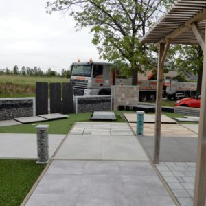 Outdoor showrooms van tegels